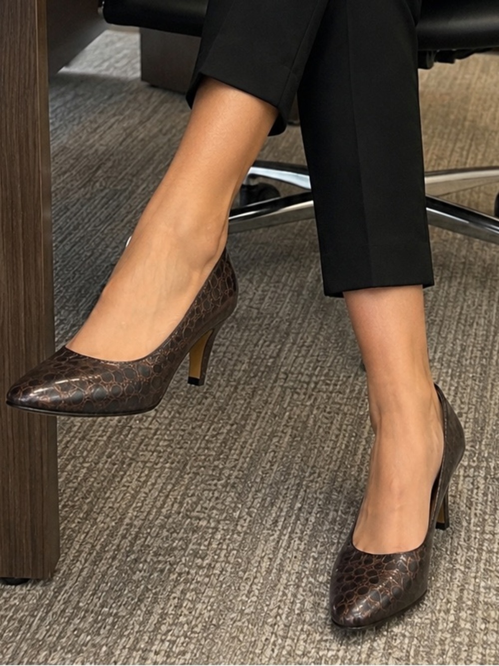 LifeStride Sable Brown Croc Embossed Pumps Heels Women’s 9.5 M